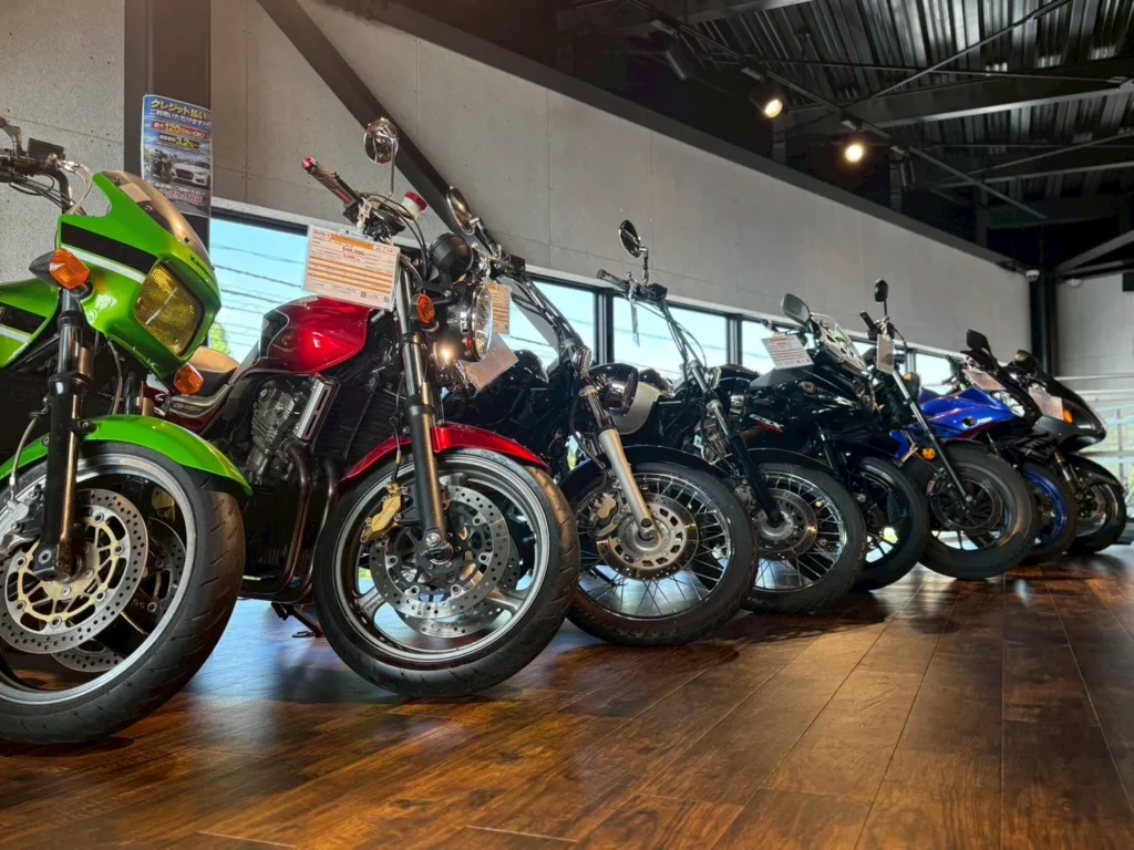 アップル守谷店・古河4号店のバイク集合写真